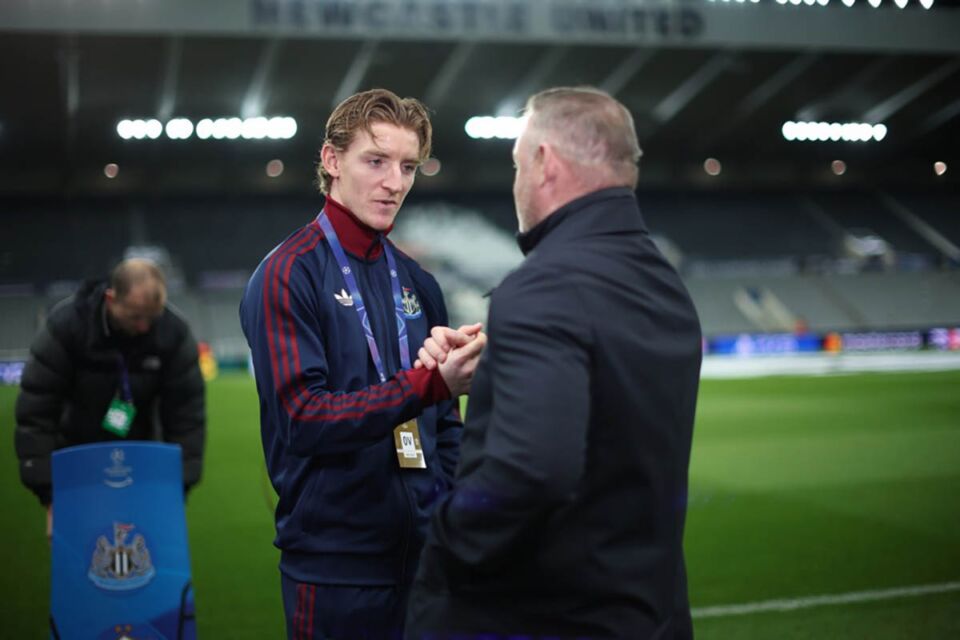 Anthony Gordon Newcastle (4).jpg