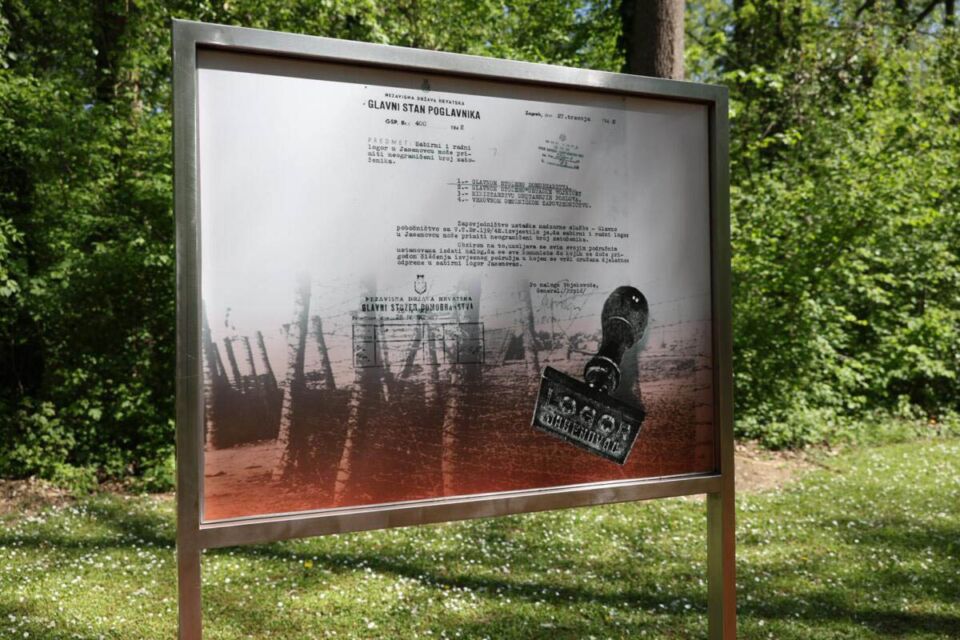 Donja Gradina - Obeležavanje Dana sećanja na žrtve genocida u Jasenovcu (1).jpg