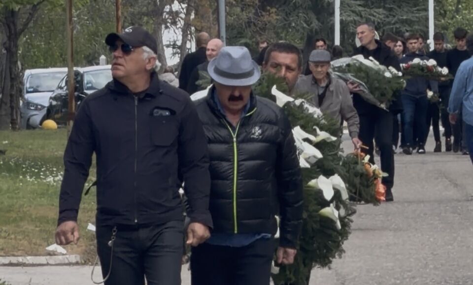 Haris Džinović na sahrani Saše Katančića