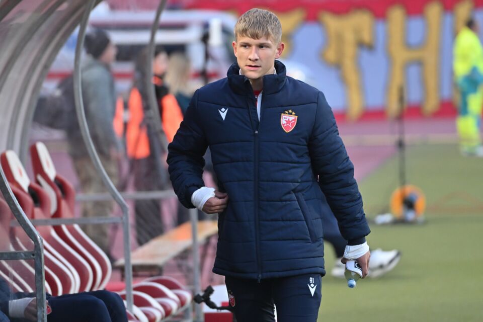 Vasilije Subotić kraj klupe Crvene zvezde na stadionu Marakana