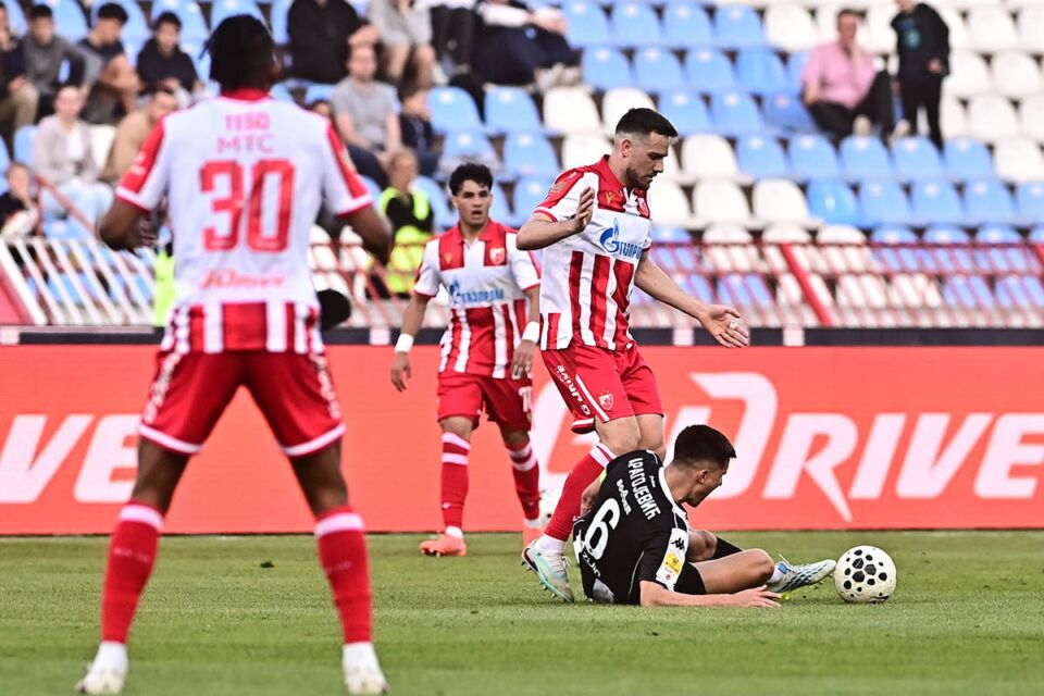 Crvena Zvezda 179. večiti derbi (12).jpg