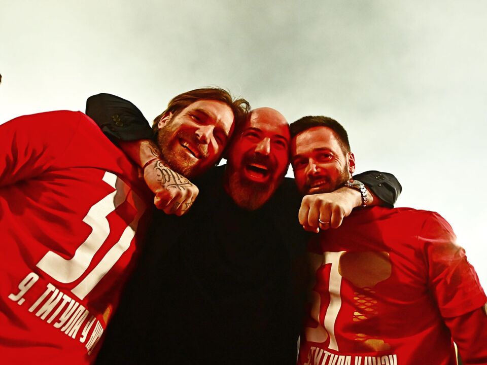 Slavlje Crvene zvezde posle derbija (7).jpg