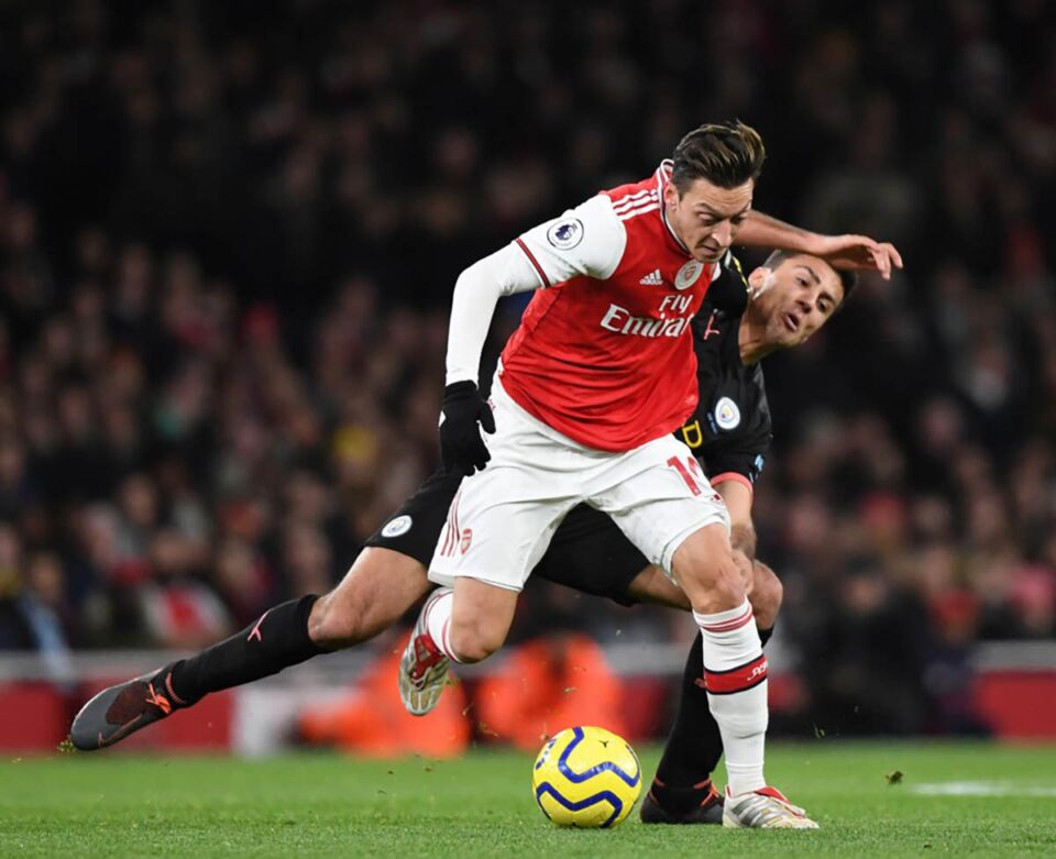 Mesut Ozil Arsenal (1).jpg