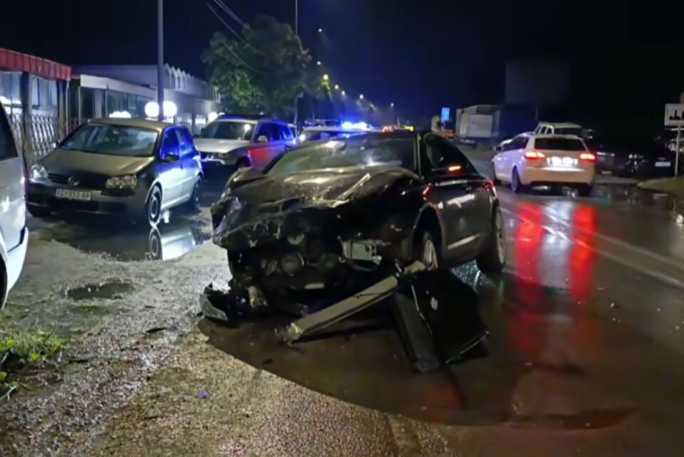 Vozač audija napravio karambol u Ivanjici (2).jpg