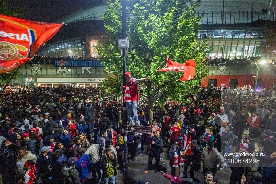 Slavlje navijača Arsenala
