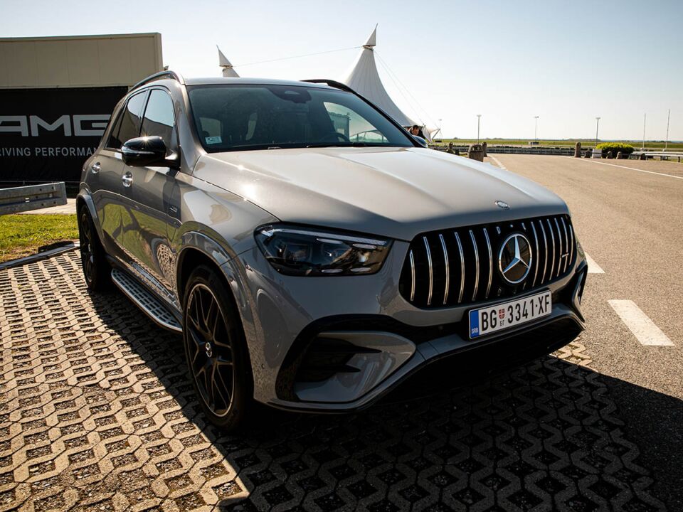 GLE 53 4M+ (1).jpg