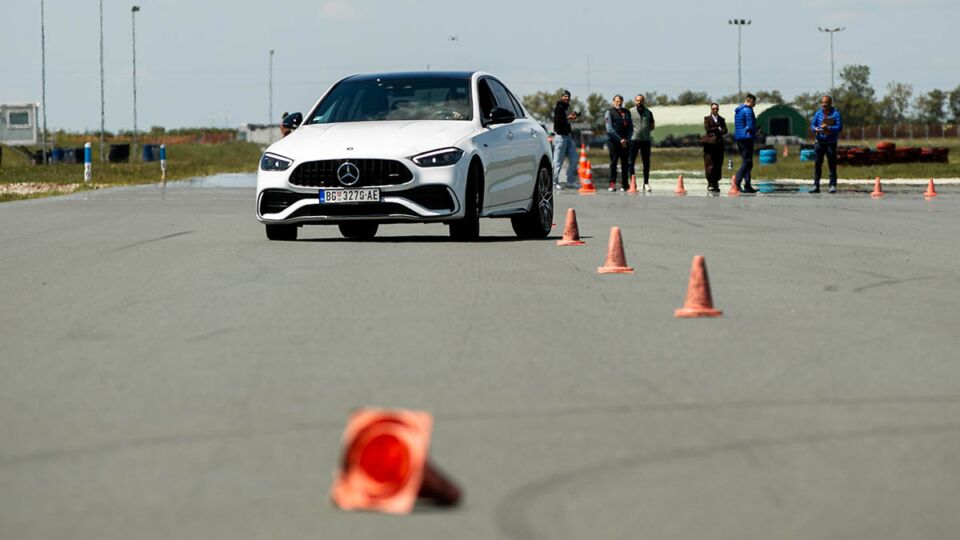 AMG Mercedes  (1).jpg
