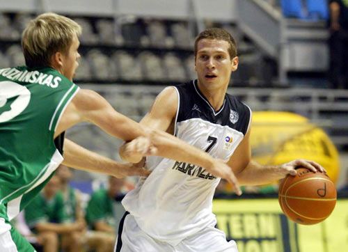 Crno-beli zaustavili "zmajčeke"