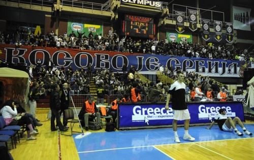 Efes došao, Grobari pevali Kosovo je Srbija