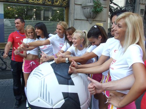 "Fudbalerke" sreću delile!