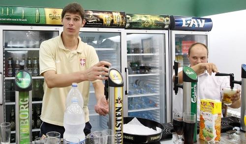 "Orlovi" skoknuli na pivce...