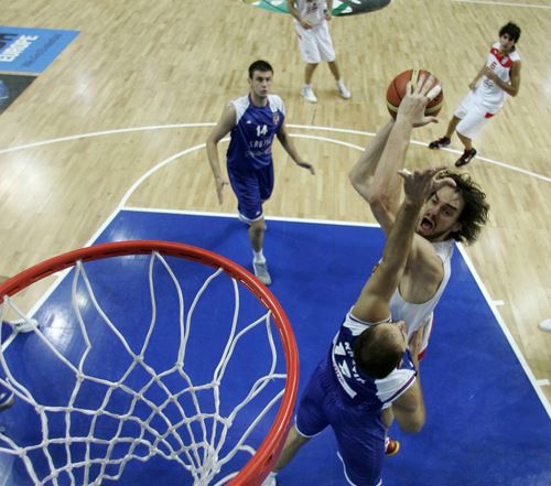 Kapa dole "Crvenoj furiji"