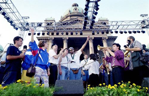 Balkon sa kojeg su mahale legende