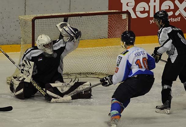 Hokej je pravi sport za muškarce!