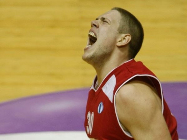 Zvezdin peti uzastopni pad