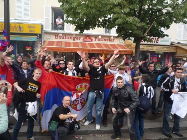 F4: "Srbija! Rusija!"