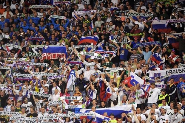 Prštalo na tribinama, na terenu nerešeno. Po navici