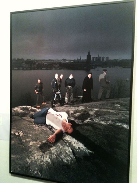 Gej izložba pod opsadom