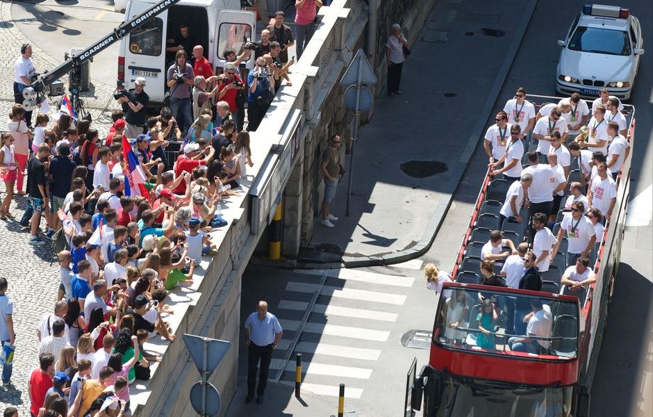 Beograd raširenih ruku dočekao ŠAMPIONE!