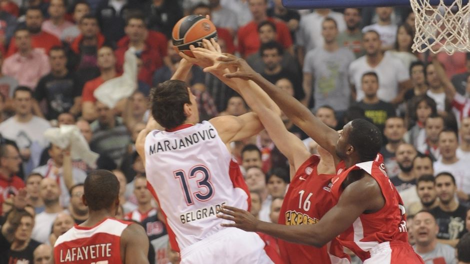 Crveno-beli Beograd - crveno-beli Pirej