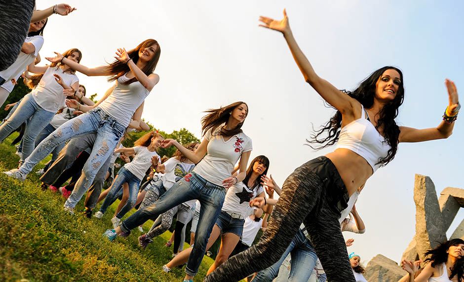 Zumba fitnes trening na Adi Ciganliji.