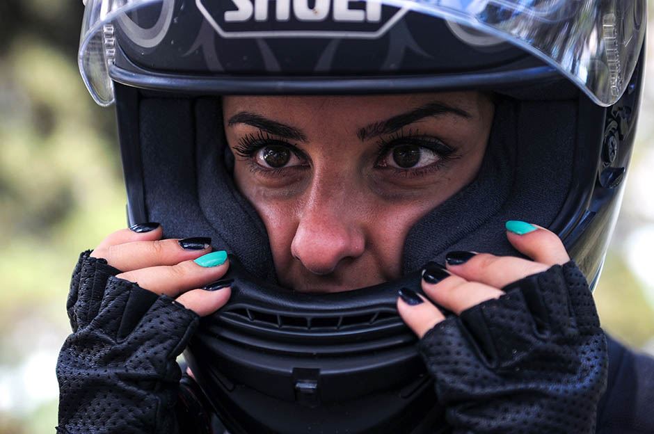 Bajkerka Maraja Petrović vozi motor od svoje osme godine.