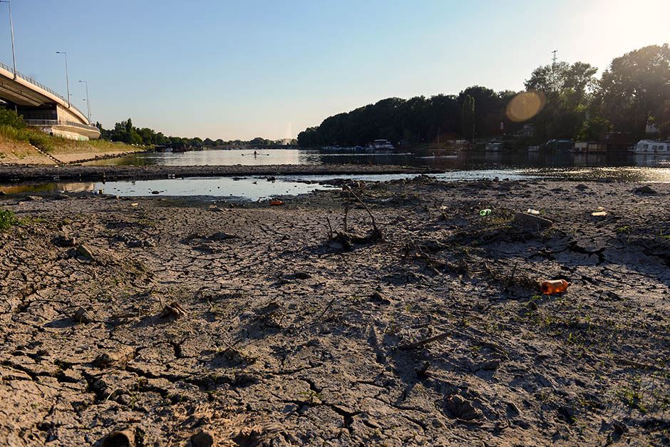 Formiralo se novo prirodno jezero kod Ade Ciganlije usled pada nivoa reke Save.