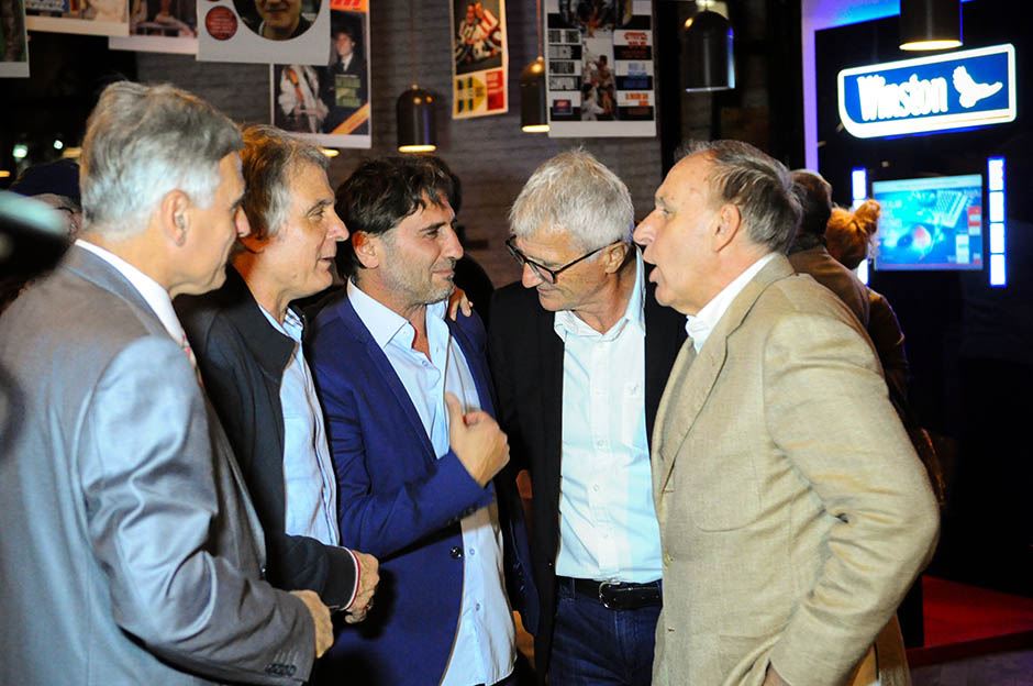 Dragan Džajić, Milko Đurovski i druge legende Partizana i Crvene zvezde na izložbi u Mikser Hausu