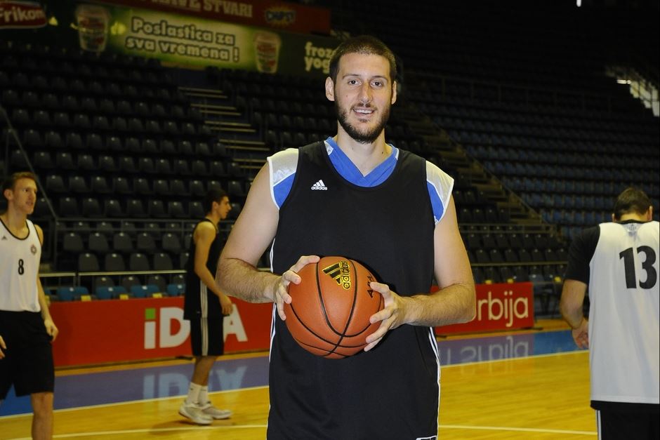 Kosta Perović završio karijeru