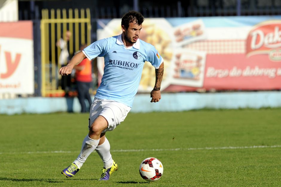 Borko Veselinović dozivao Kaću Živković ispred njene zgrade