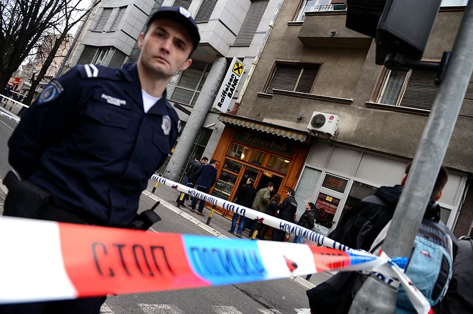 Beograd - Samoubistvo bombom u pekari na uglu Takovske i ulice Ilije Garašanina