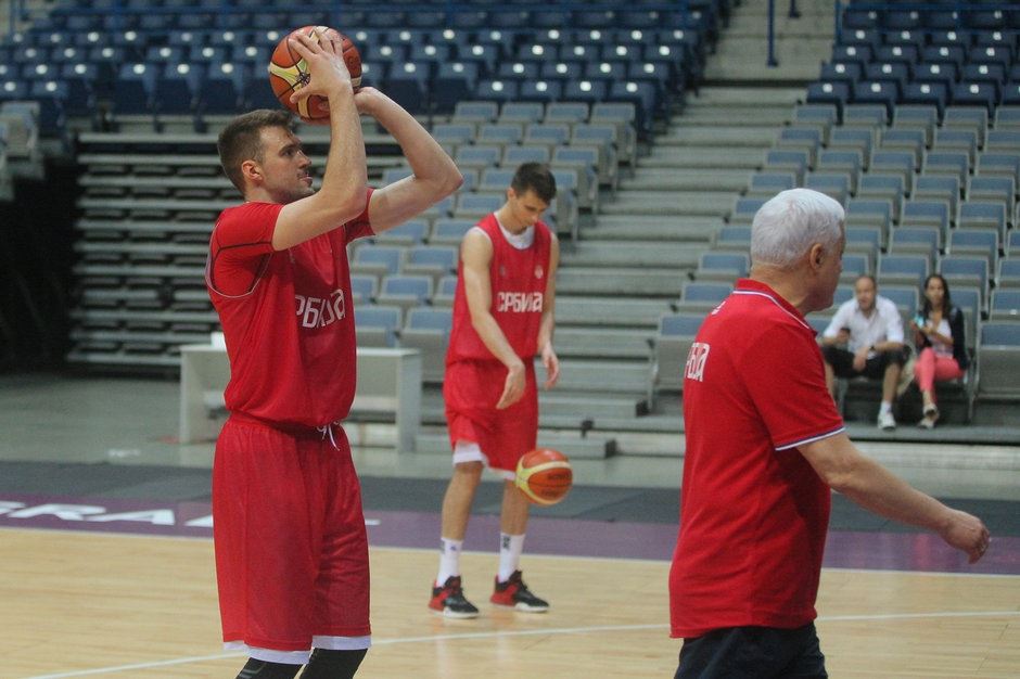 Nikola Kalinić igrao centra, Stefan Jović opet u reprezentaciji