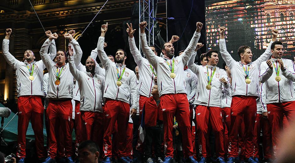 Doček srpskih olimpijaca ispred Skupštine