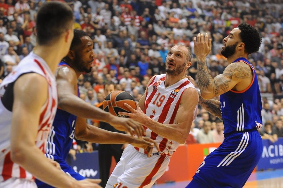 Stefan Jović povređen igra derbi