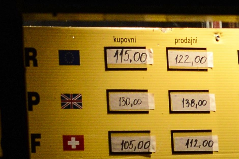 Na EXIT festivalu menjačnice imaju jako nizak kurs dinara u odnosu na evro.