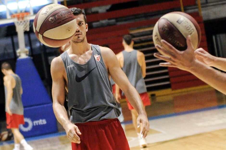 KK Crvena zvezda: Prvi trening sa trenerom Dušanom Alimpijevićem (FOTO)