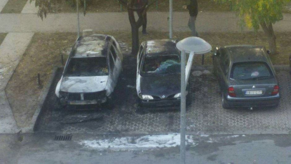 Bar - zapaljen automobil policajca