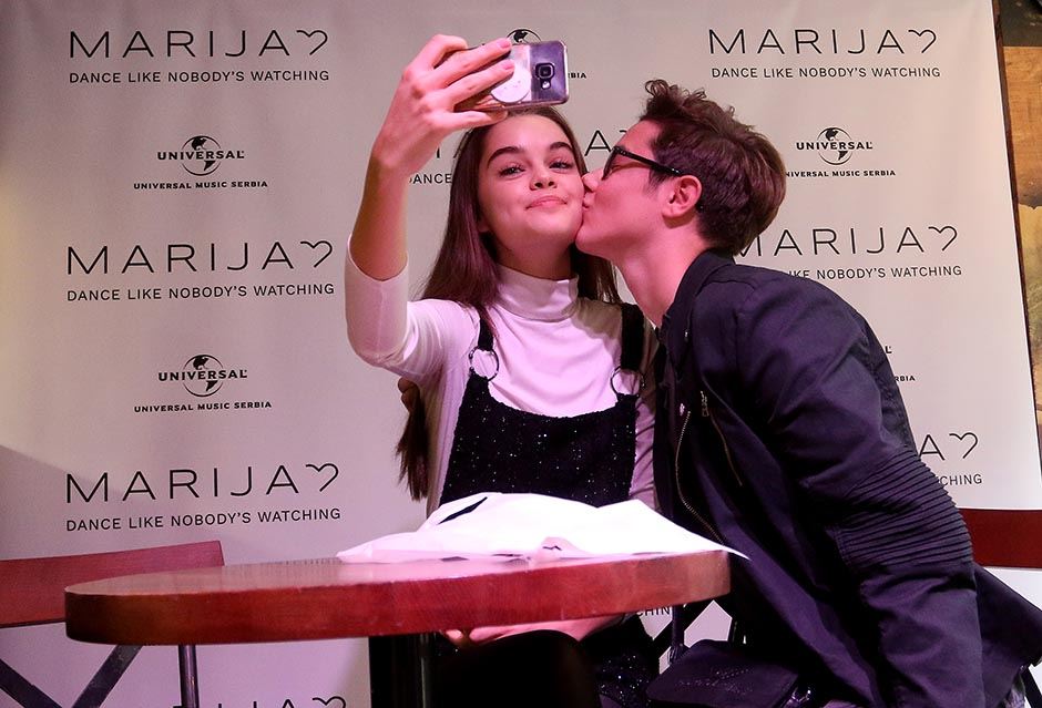 Marija Žeželj potpisuje CD u Metropolisu (FOTO)