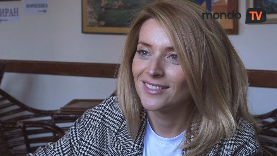 Anđelka Prpić vodi kviz "100 ljudi 100 ćudi" 