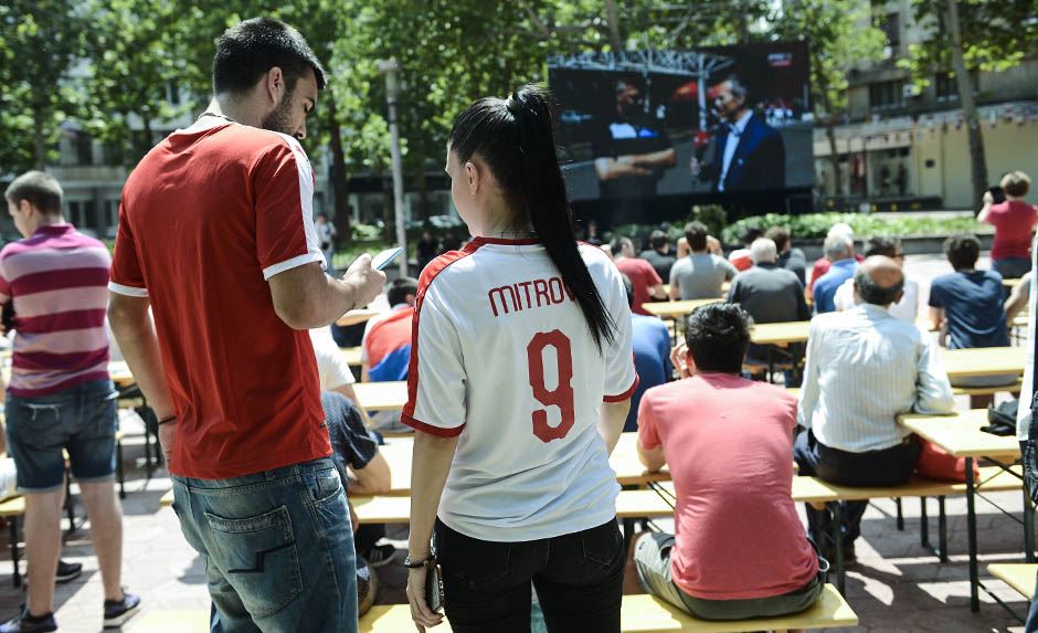 Srbija - Kostarika navijači u Beogradu Mundijalski trg FOTO