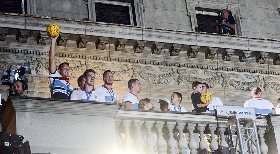 Doček vaterpolista Srbije ispred Skupštine Beograda prvaci Evrope 2018