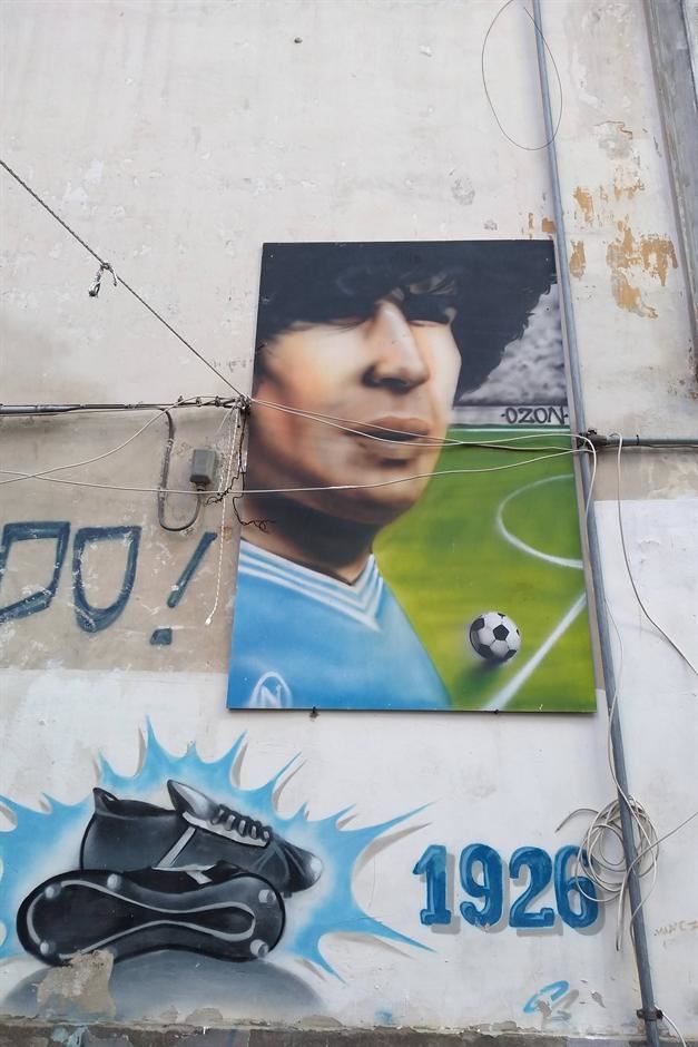 Napoli - Zvezda (sreda, 21.00, prenos RTS): Napolitanci piju plavo pivo i mrze crno-bele FOTO