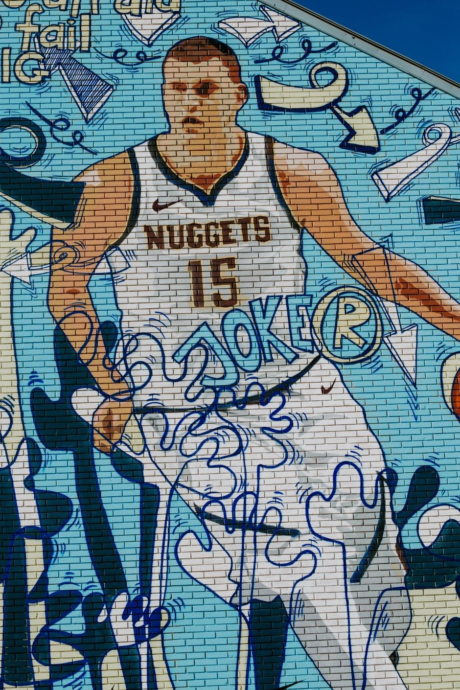 Nikola Jokić mural u Somboru Mural Nikole Jokića na osnovnoj školi u Somboru