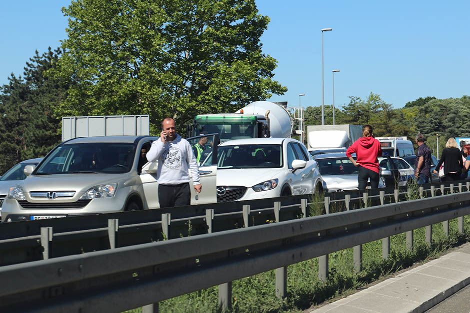 Udes na Novom Beogradu, gužva