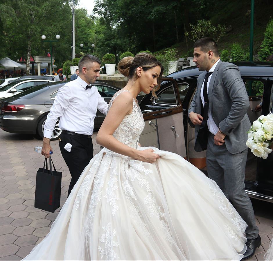 Filip Stojković svadba Mitrogol kum na venčanju Filipa Stojkovića i Anđele Miladinović