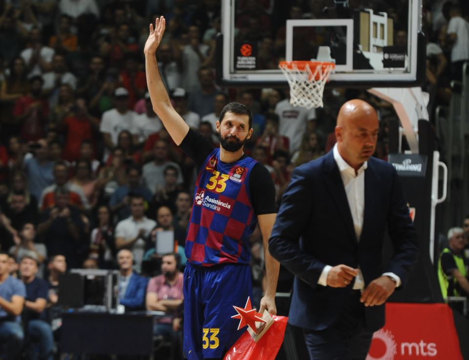 Crvena zvezda - Barselona FOTKE iz "Pionira": Ovacije Mirotiću i Pešiću, plauz crveno-belima