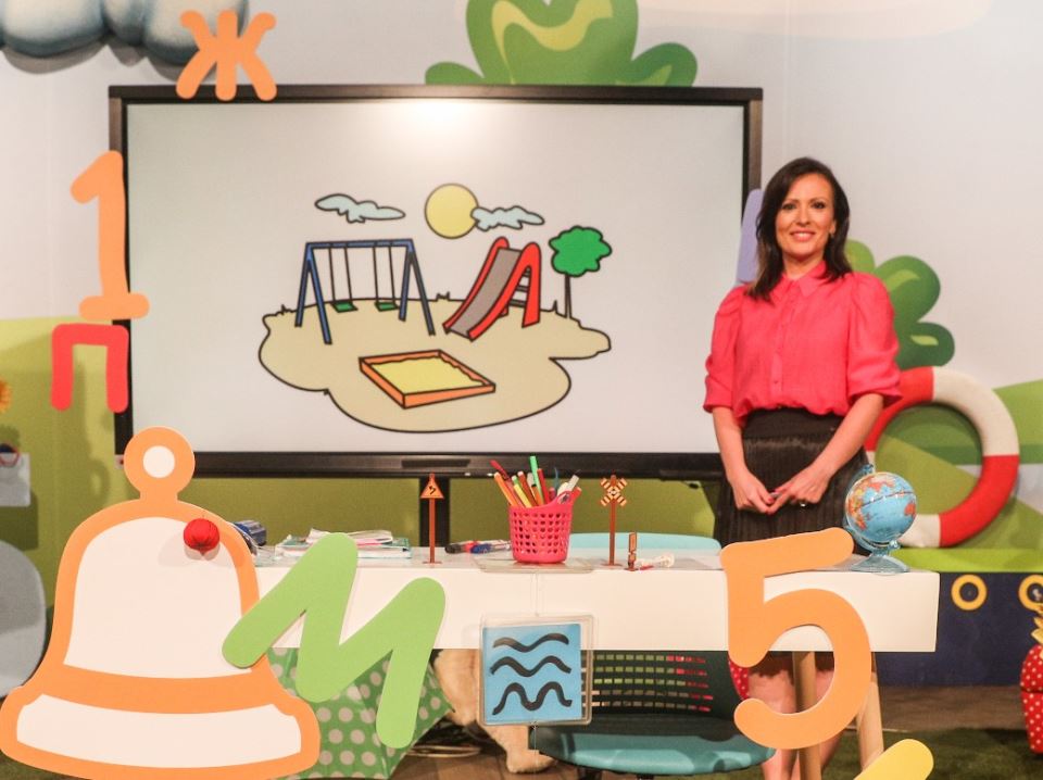 Škole - onlajn nastava - priprema - snimanje na Sajmu