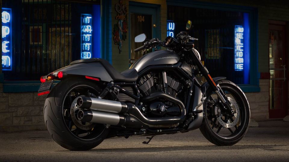 Šta vozi Dejan Stanković: Lamborghini Urus, Bentley Continental GT i Harley Davidson Night Rod