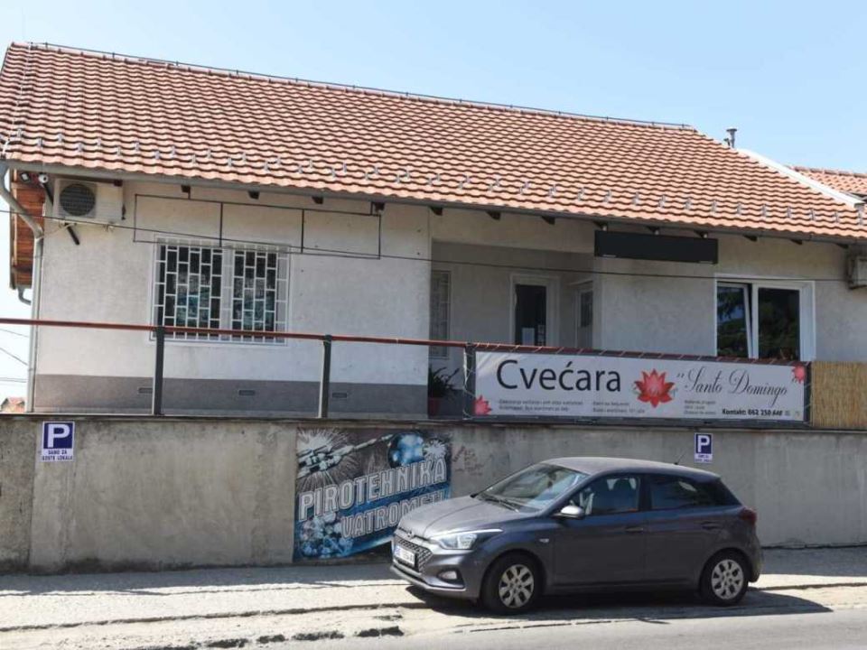 Ubistvo na Banjii obračun bačeni molotovljevi kokteli na cvećaru