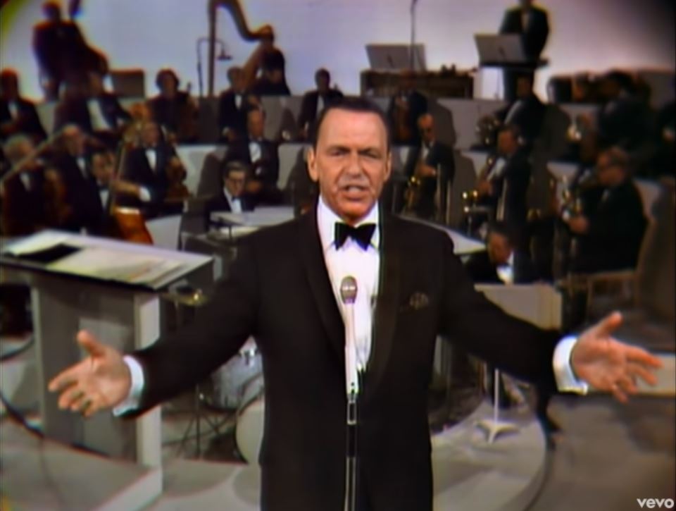 Sinatra imao orgije sa 12 žena, zaveo udovicu mrtvog druga